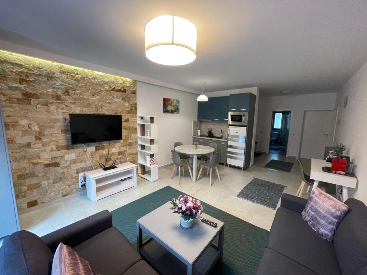 Castle Residence Apt. Zamorei Buşteni Exteriör bild